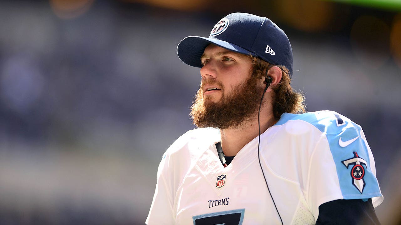 Two-Tone Blues: Sorting Through the Mess That Is the Titans Quarterback Position